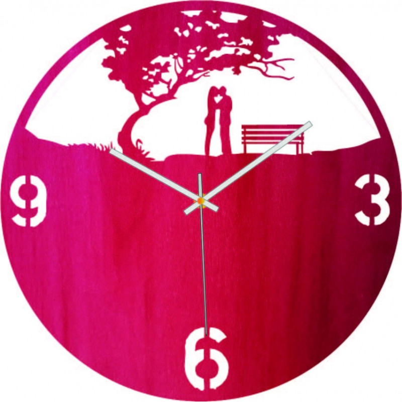 Drevené hodiny na stenu láska v parku - LOVE