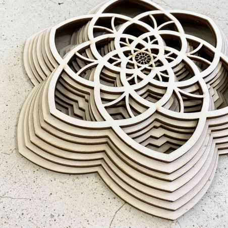 Drevená mandala Harmónia z viacerých vrstiev až 90 x 100 cm