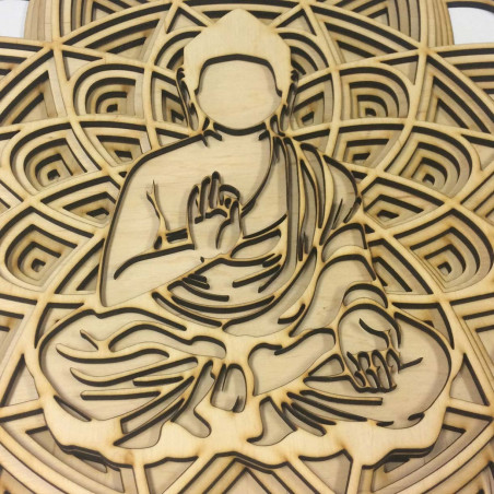 3D vyrezávaná drevená mandala s postavou Budhu v meditačnej pozícii.