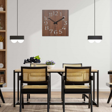 Elegantné nástenné hodiny z dreva pre moderný interiér
Minimalistické drevené hodiny s výraznými číslicami