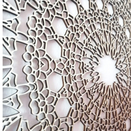 Dizajnová mandala na stenu s precíznym geometrickým vzorom