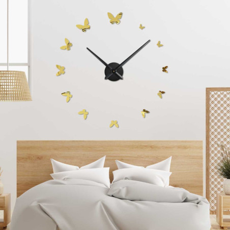 Vizualizácia nástenných hodín s motýľmi určená na znázornenie veľkosti a rozloženia na stene.