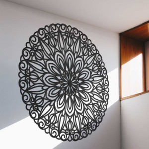 Elegantná drevená dekorácia na stenu