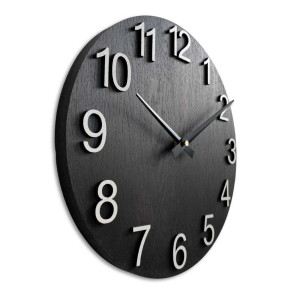 Minimalistické drevené hodiny s kovovými ručičkami 2