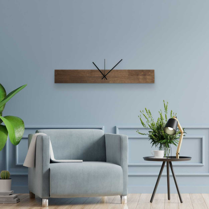 Elegantné drevené hodiny s prirodzenou kresbou dreva
