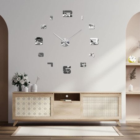 Elegantné hodiny z plexiskla, nastaviteľný priemer do 130 cm.