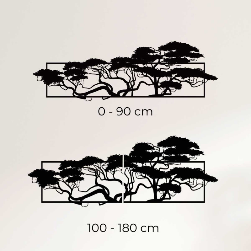 Veľké nástenné hodiny z prírodného dreva so štýlovým vyrezávaním.
