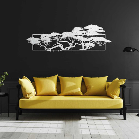 Elegantné drevené hodiny s minimalistickým tvarom, ideálne do obývačky.