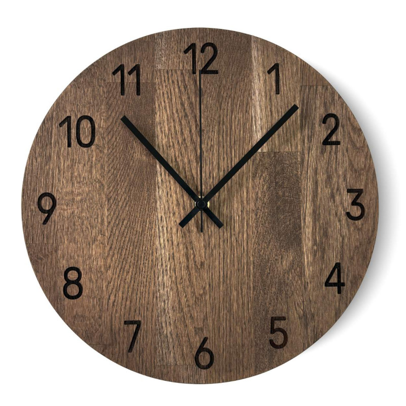 Ručne vyročené nástenné hodiny zo kvalitného dubu