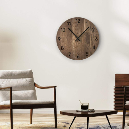 Minimalistické drevené hodiny ako dizajnová dekorácia