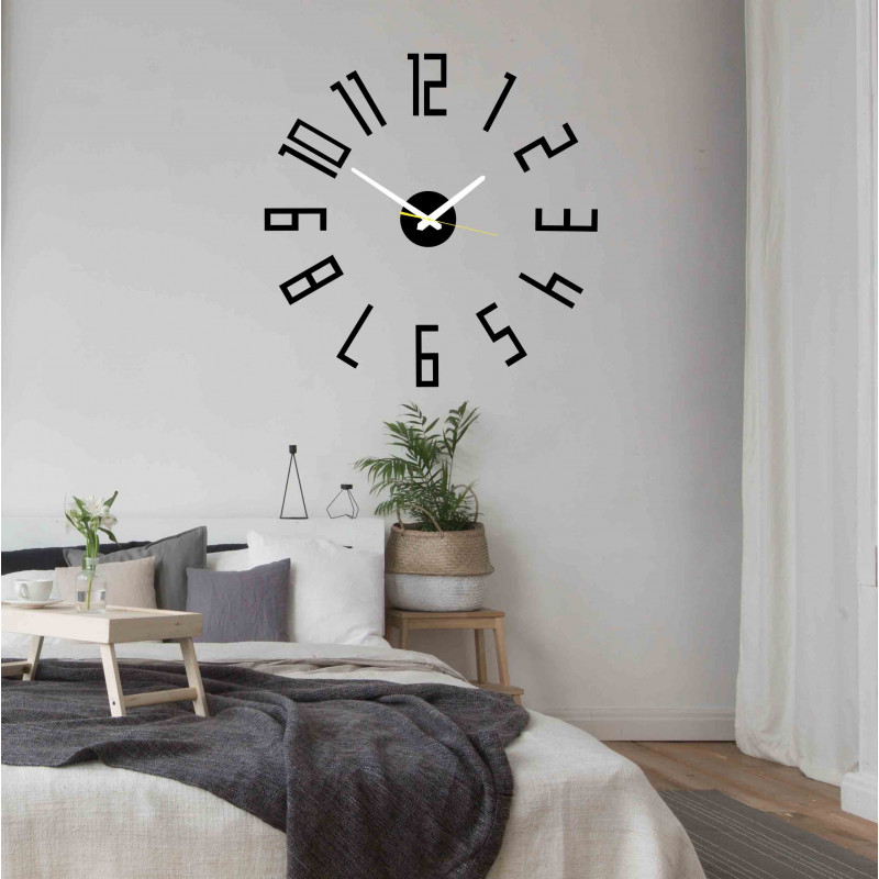 Moderné hodiny na stenu vyrobené z plastu. Vlastná výroba, X-momo