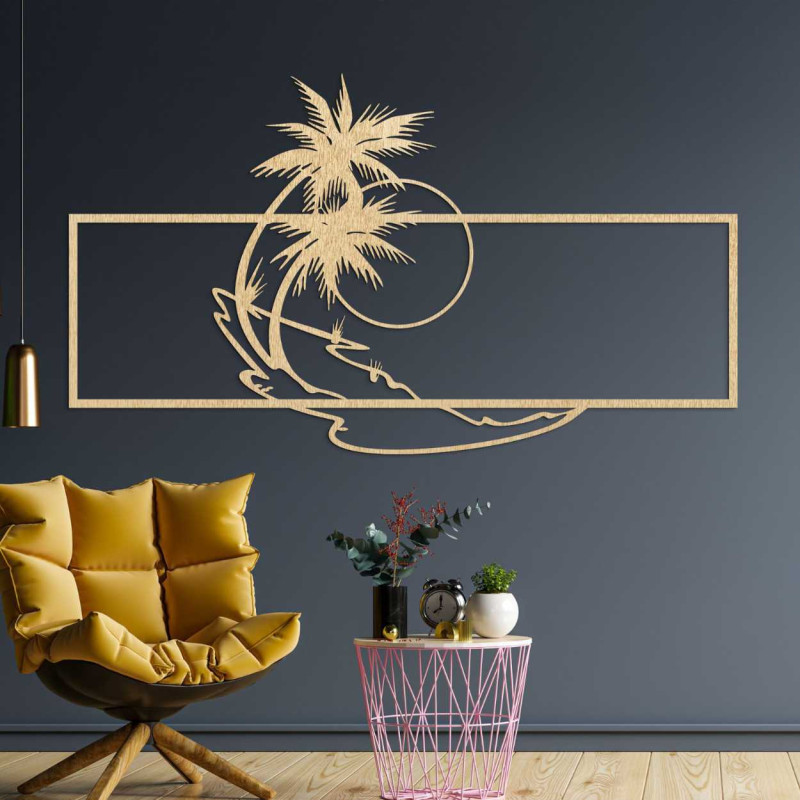 Drevená dekorácia s motívom palmy a pláže pôsobí minimalisticky, no zároveň prináša nádych exotiky do interiéru.