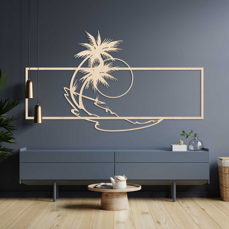 Drevená dekorácia s motívom palmy a pláže pôsobí minimalisticky, no zároveň prináša nádych exotiky do interiéru.