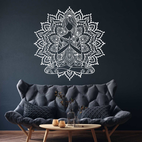 Dizajnová drevená mandala s motívom jogy – 3D dekorácia na stenu do obývačky s harmonickým efektom.