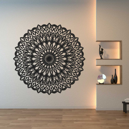 Luxusná nástenná 3D dekorácia Mandala vyrezávaná z dreva s jemným ornamentom.