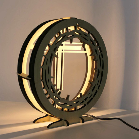 LED kríž s tŕňovou korunou vytvorí pokoj a harmóniu domova.