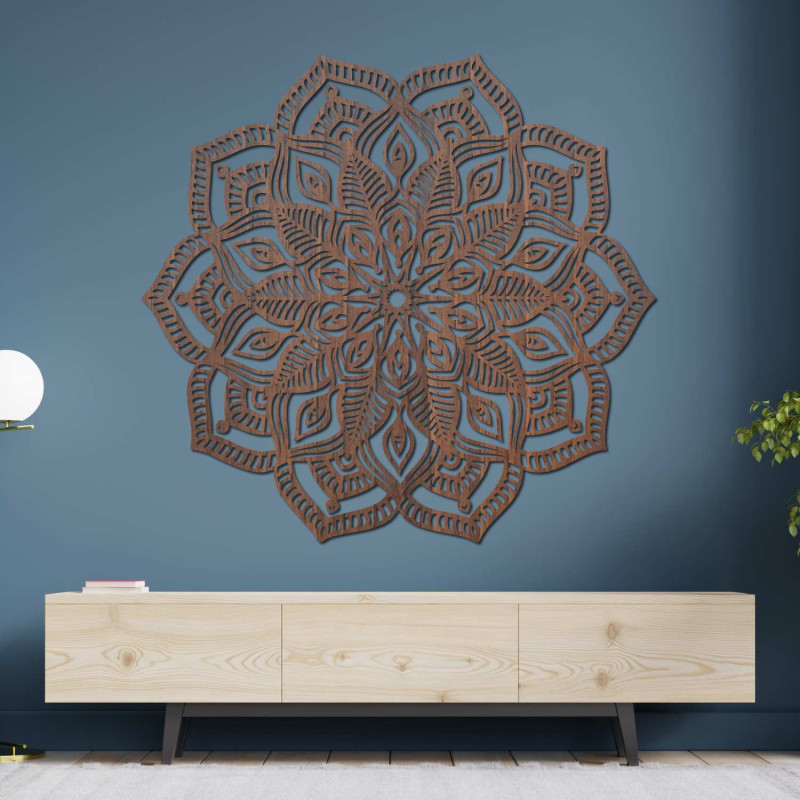 Moderná drevená mandala na stenu symbolizujúca rovnováhu, krásu a pozitívnu energiu