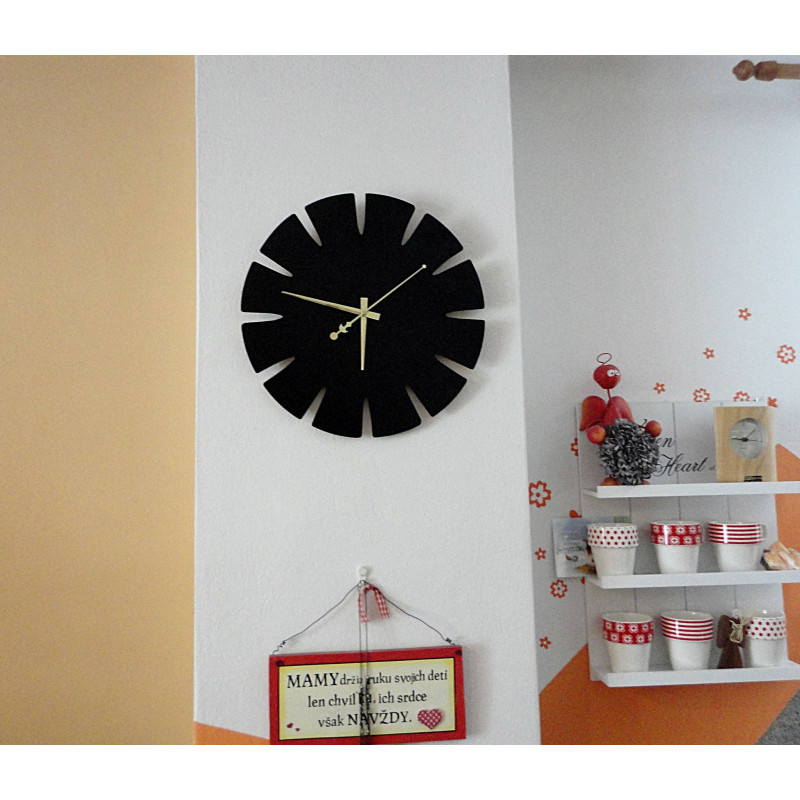 Drevené nástenné hodiny z HDF SPECTRA